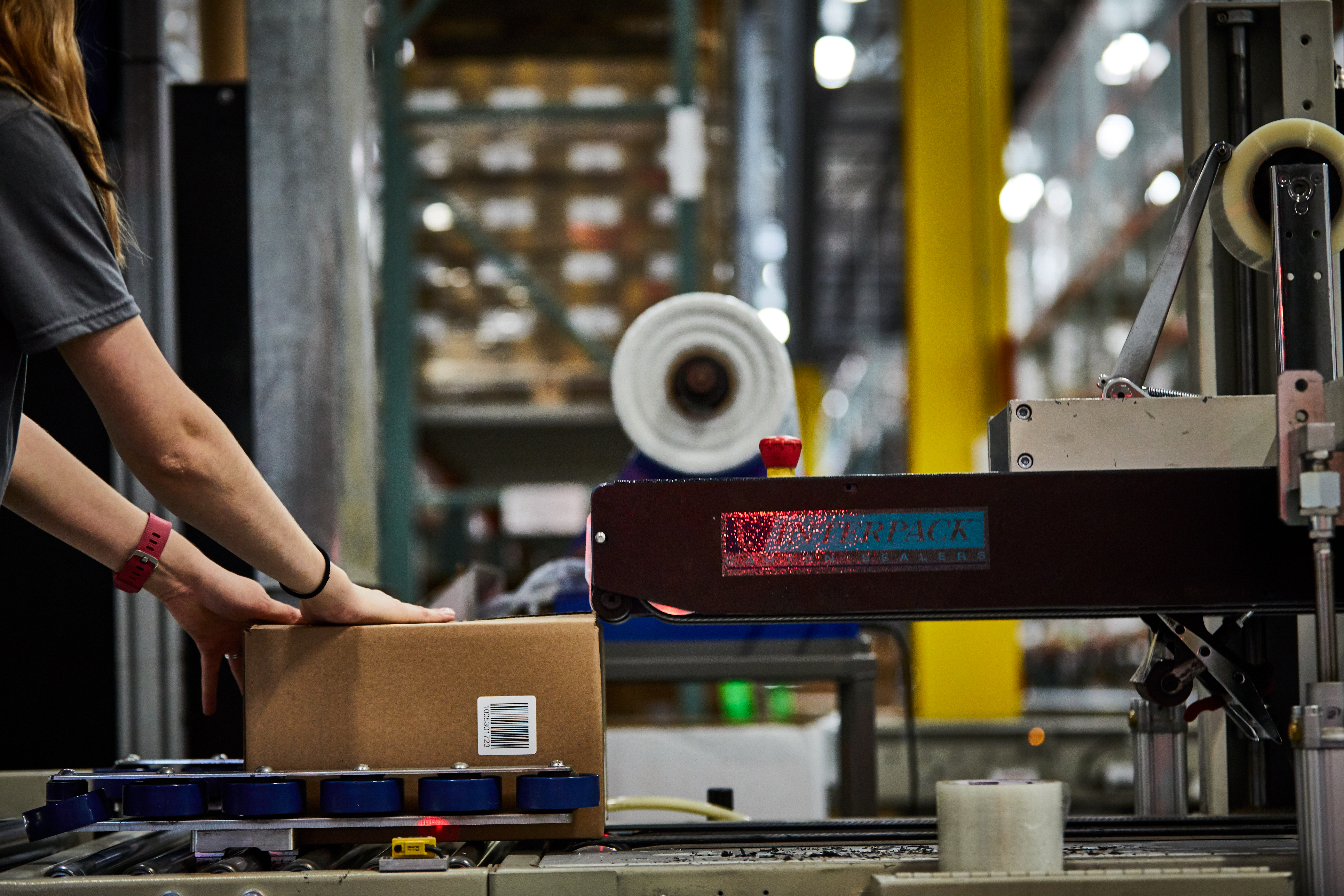 Associate working in our Louisville Distribution Center