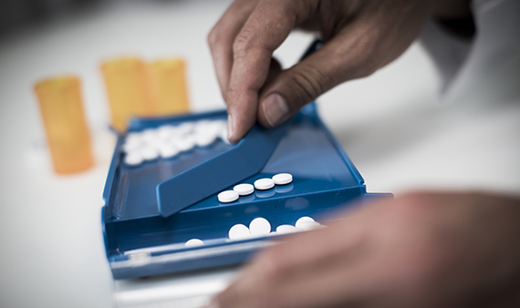 Pharmacist counts oral medication
