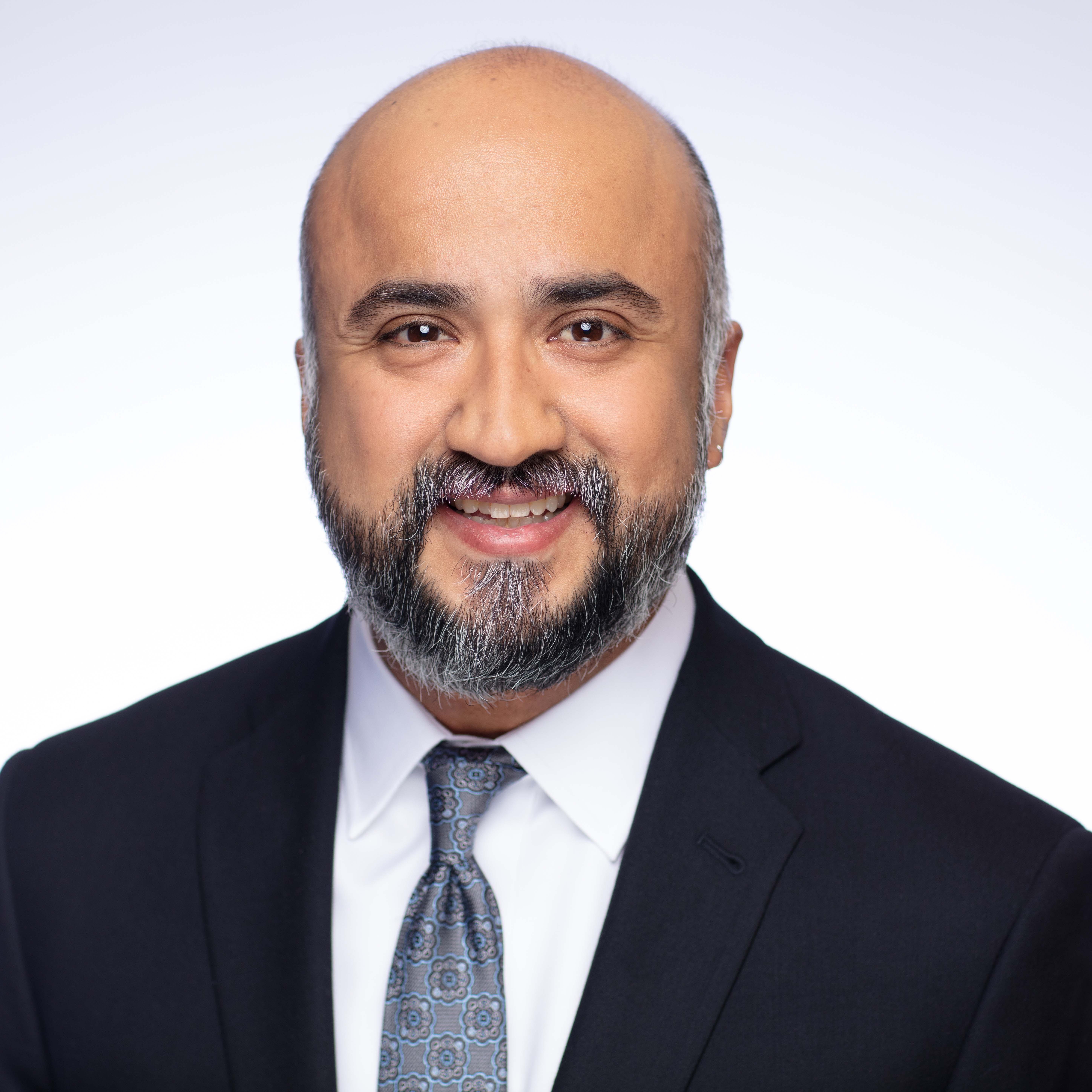 Alfonso Gomez, Senior Director, Client Development